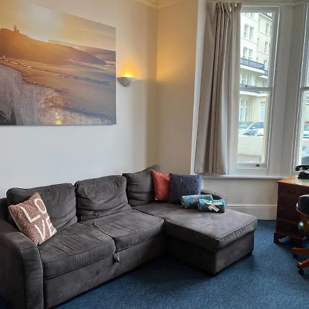 One Queens Gardens, Sea View Apartment, Eastbourne. Buitenkant foto